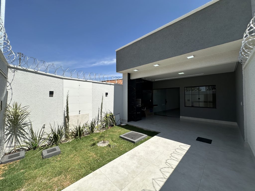 Casa no Residencial Santa Fé, em Goiânia